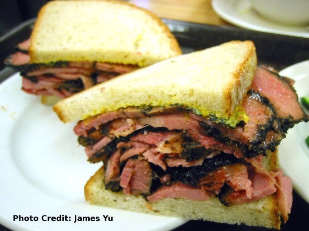 Katzs Pastrami Sandwich att